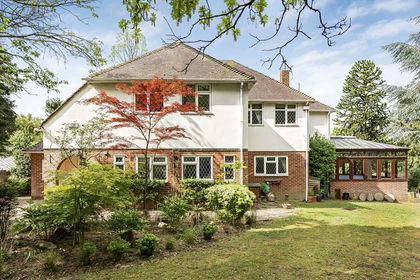 1.5 acres of House with Land for sale in Stanstead Abbots