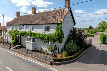 1.9 acres of House with Land for sale in Lyng