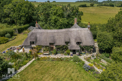 5.5 acres of Cottage for sale in Broadmayne