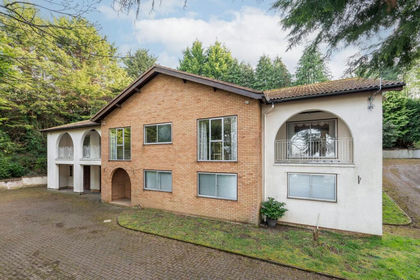 2 acres of House with Land for sale in Colwyn Bay