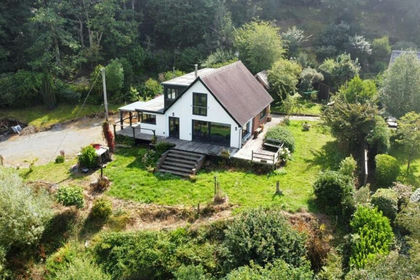 1 acre of Land for sale in Ysgubor-y-coed