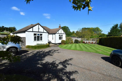 2 acres of House with Land for sale in Orpington