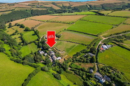 1.5 acres of House with Land for sale in Lynton
