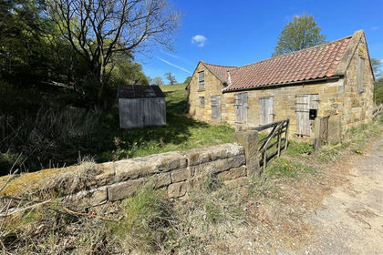 9.6 acres of Agricultural Land for sale in Bilsdale Midcable