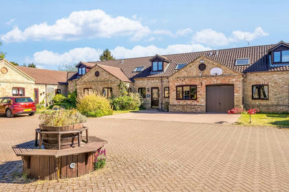 Barn Conversion for sale in Clophill