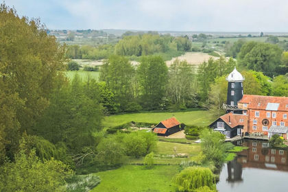 1.7 acres of House with Land for sale in Burnham Overy