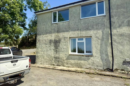 2.5 acres of Smallholding for sale in Llanddewi Brefi