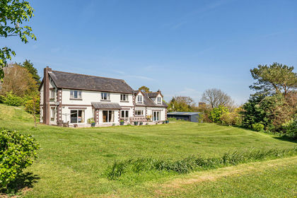 5.9 acres of Farm for sale in Totnes