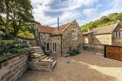 Barn Conversion for sale in Lythe