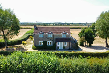 1.5 acres of Cottage for sale in Stour Provost