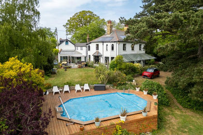 3 acres of House with Land for sale in Shorne