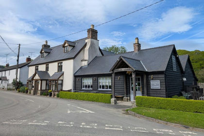 Pub for sale in Llangunllo