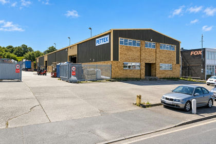 Warehouse for sale in Ilford North