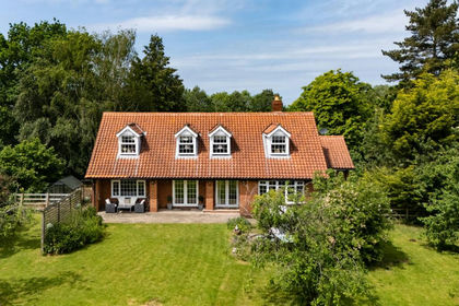 1 acre of House with Land for sale in Huntington