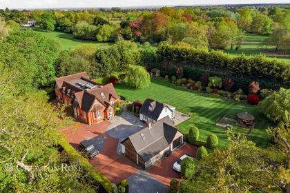 1 acres of House with Land for sale in Windsor