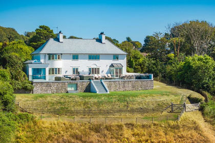 1.3 acres of House with Land for sale in Manorbier
