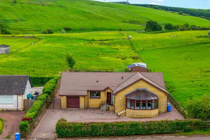 2 acres of House with Land for sale in Hamilton and Clyde Valley