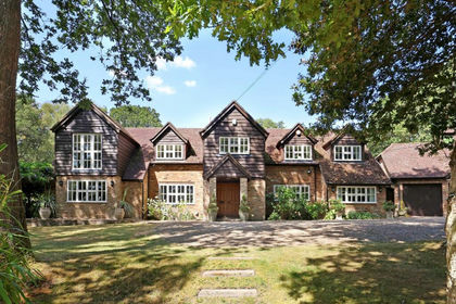 2.1 acres of House with Land for sale in Chalfont St. Peter