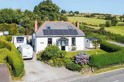 1.5 acres of House with Land for sale in Crymych