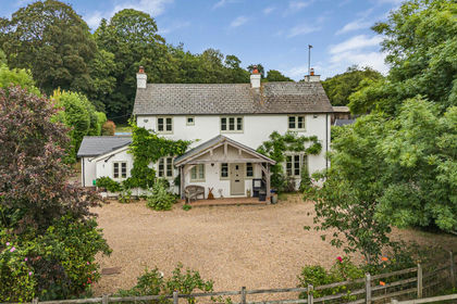 4 acres of House with Land for sale in Wheathampstead