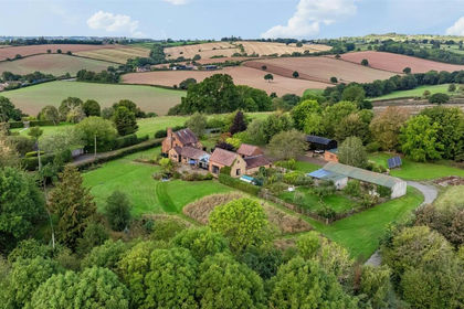9.5 acres of House with Land for sale in Rock
