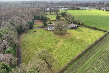 8 acres of Land for sale in Allostock