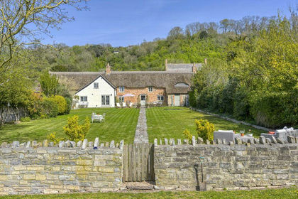 5.2 acres of Farmhouse for sale in Aller