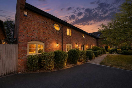 Barn Conversion for sale in Church Minshull