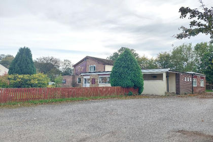 Pub for sale in Mold