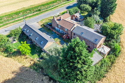 Barn Conversion for sale in Biggin