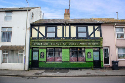 Pub for sale in Newhaven