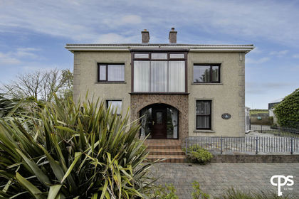 5 acres of House with Land for auction in North Antrim