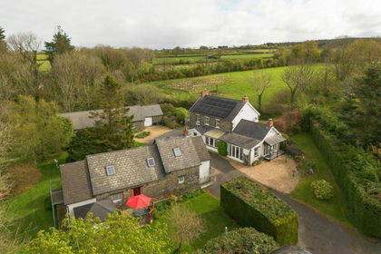 37 acres of Smallholding for sale in Llanllwchaiarn