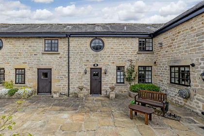 Barn Conversion for sale in Grindleford