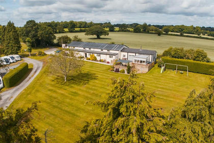 5 acres of House with Land for sale in Ellesmere Port and Bromborough