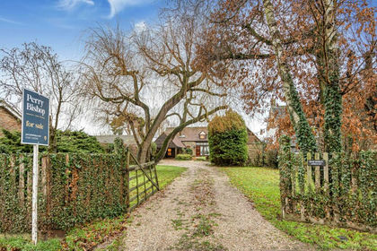 Land for sale in Hinton Waldrist