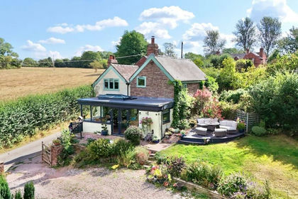 1.8 acres of House with Land for sale in Eccleshall