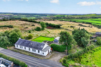 1 acre of Cottage for sale in North Ayrshire and Arran