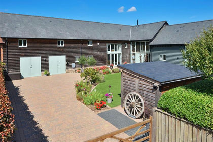 Barn Conversion for sale in Pembridge