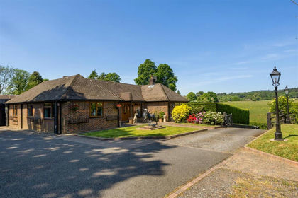 1.5 acres of Equestrian property for sale in Rogate