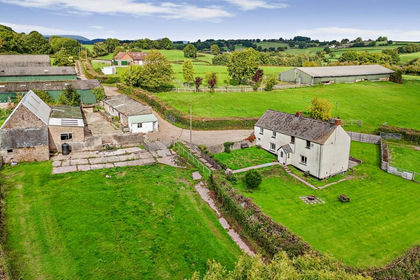 100 acres of Farm for sale in Llantrisant Fawr