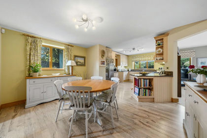 Barn Conversion for sale in Cleeve Prior