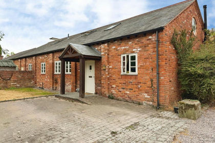 Barn Conversion for sale in Ruabon