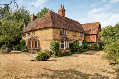 1.2 acres of Farmhouse for sale in Witley and Milford
