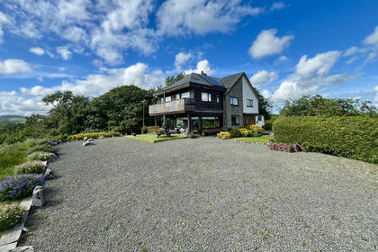 2 acres of House with Land for sale in Llanbadarn Fawr