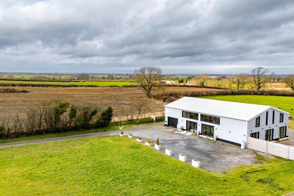 3 acres of House with Land for sale in Woodside
