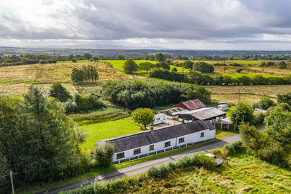 7.5 acres of House with Land for sale in Carlisle