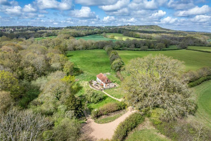 7.9 acres of Cottage for sale in Tillington