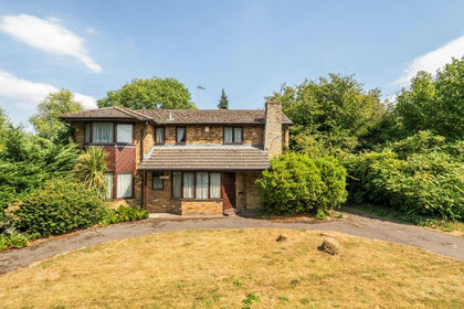 2.3 acres of House with Land for sale in South West Hertfordshire