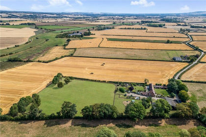 4 acres of House with Land for sale in Ebberston and Yedingham